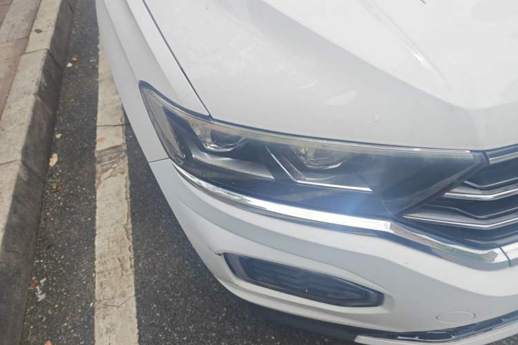 Used Volkswagen T-ROC 2018 230TSI DSG Two-Wheel Drive Advanced Version China V Standard Right Front Headlight