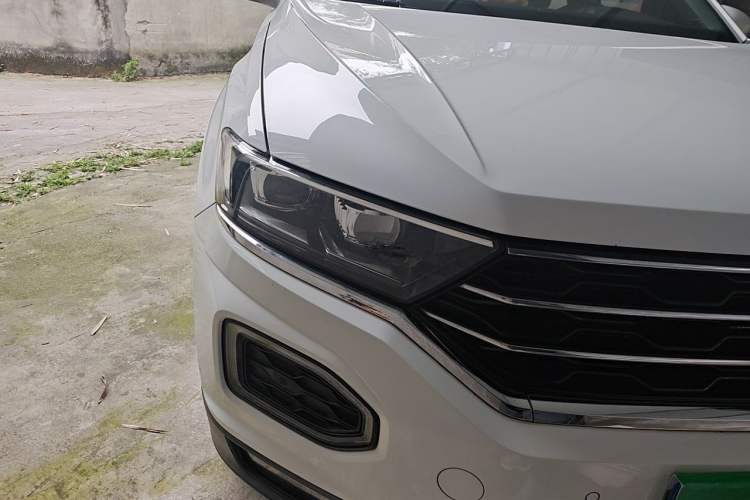 Used Volkswagen T-ROC 2018 280TSI DSG Four-Wheel Drive Luxury Version China V Emission Standard Right Front Headlight