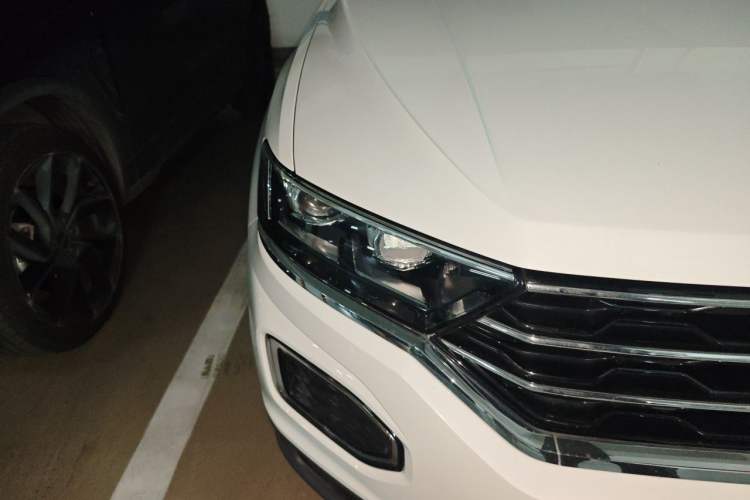 Used Volkswagen T-ROC 2018 280TSI DSG Two-Wheel-Drive Comfort Version China V Standard Right Front Headlight