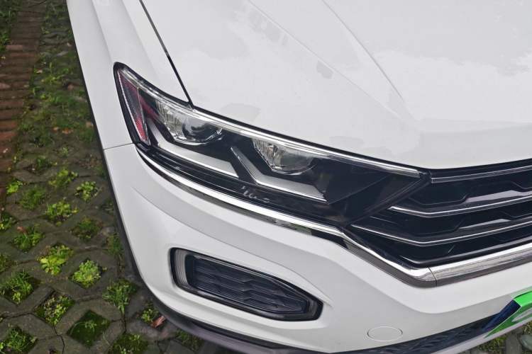 Used Volkswagen T-ROC 2018 280TSI DSG Two-Wheel-Drive Comfort Version China V Standard Right Front Headlight