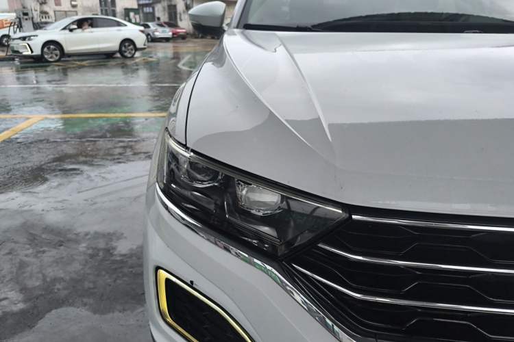 Used Volkswagen T-ROC 2018 280TSI DSG Two-Wheel Drive Advanced Version China V Emission Standard Right Front Headlight