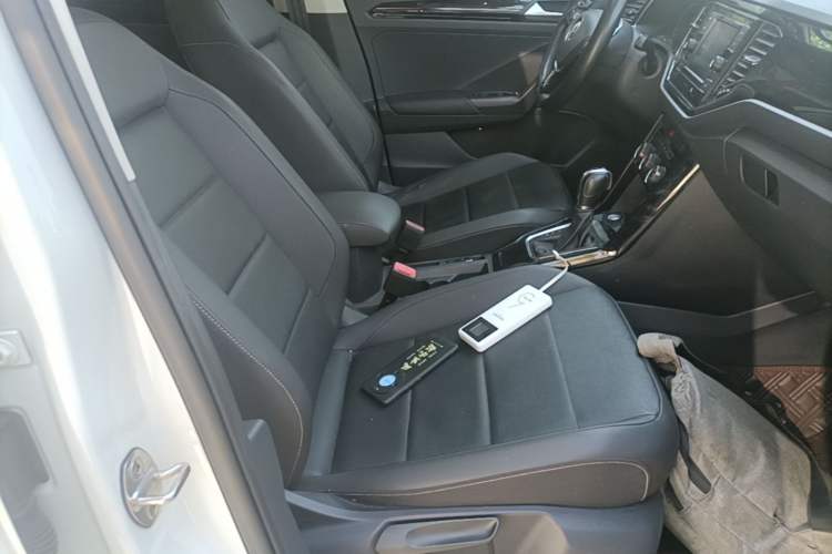 Used Volkswagen T-ROC 2018 280TSI DSG Two-Wheel Drive Comfort Version China VI Standard Right Front Seat