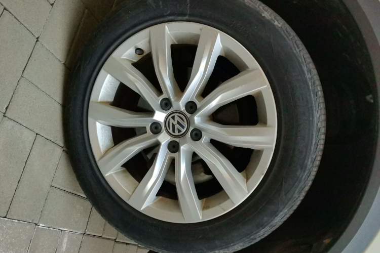 Used Volkswagen T-ROC 2018 230TSI DSG Two-Wheel Drive Advanced Version China V Standard Right Front Wheel Hub