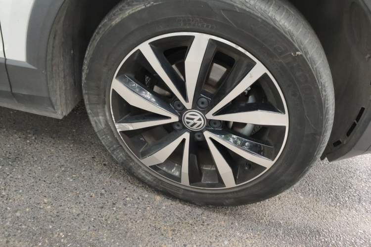 Used Volkswagen T-ROC 2018 280TSI DSG Four-Wheel Drive Comfort Version China V Standard Right Front Wheel Hub