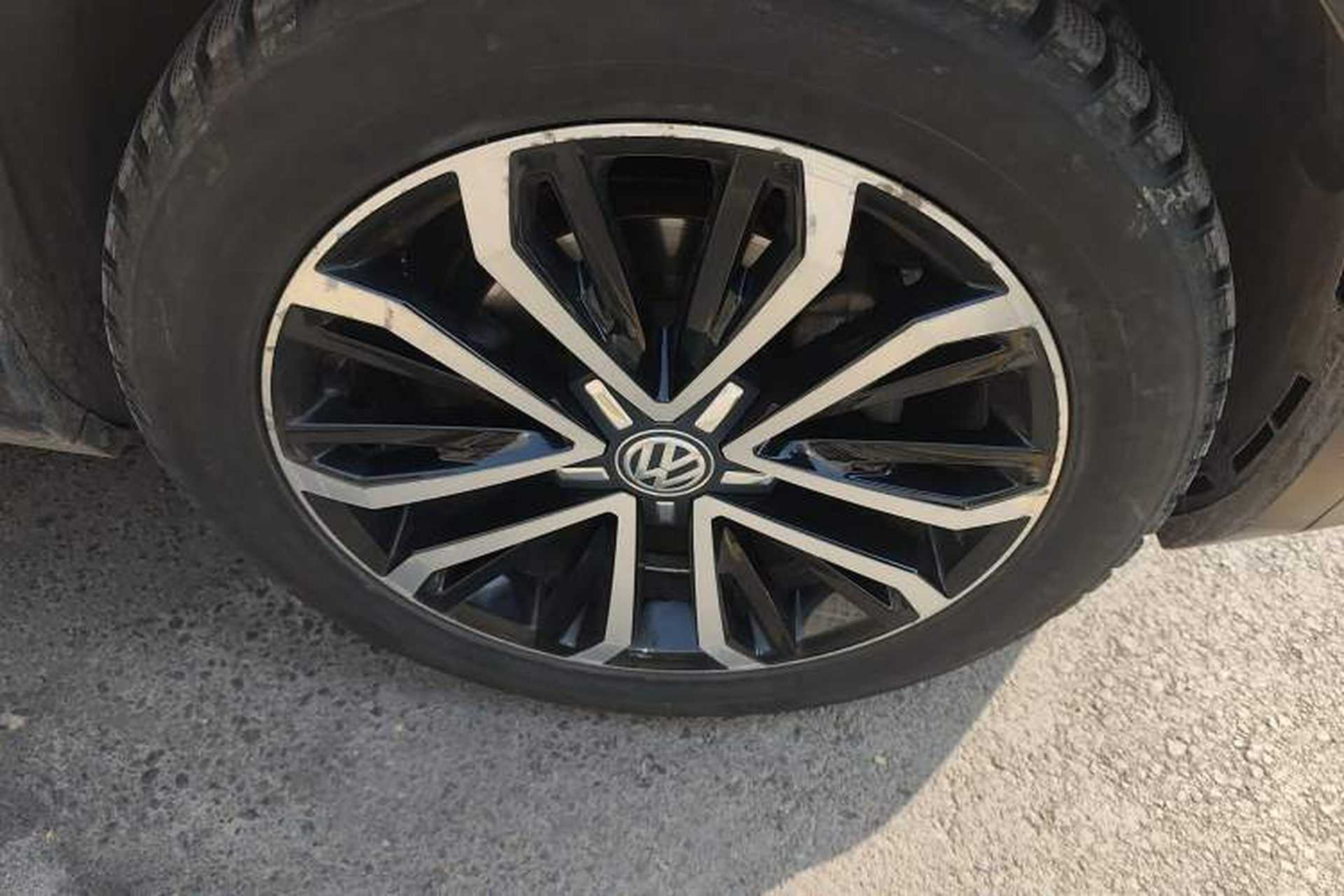 Used Volkswagen T-ROC 2018 280TSI DSG Two-Wheel-Drive Comfort Version China V Standard Right Front Wheel Hub