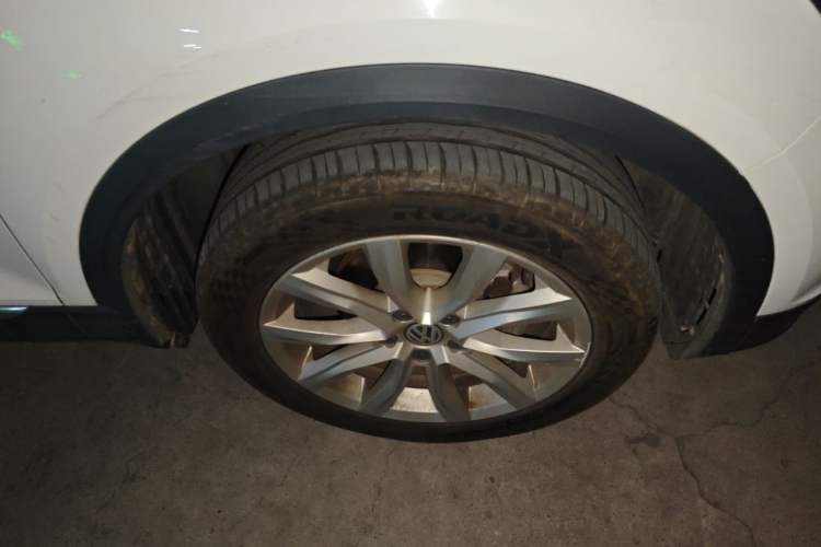 Used Volkswagen T-ROC 2018 230TSI DSG Two-Wheel Drive Advanced Version China VI Standard Right Front Wheel Hub