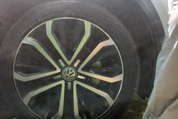 Used Volkswagen T-ROC 2018 280TSI DSG Two-Wheel-Drive Comfort Version China V Standard Right Front Wheel Hub
