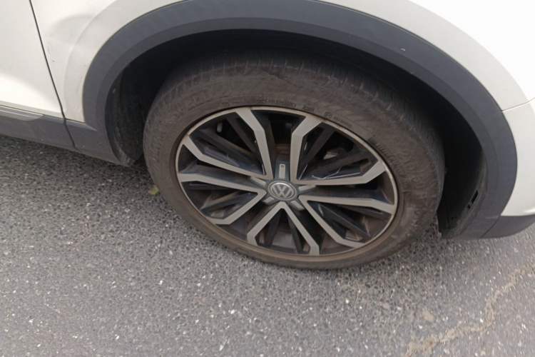 Used Volkswagen T-ROC 2018 280TSI DSG Two-Wheel-Drive Comfort Version China V Standard Right Front Wheel Hub