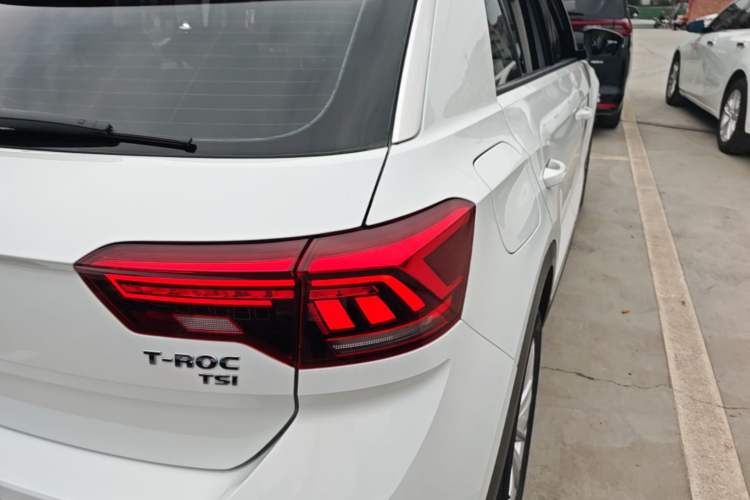 Used Volkswagen T-ROC 2018 230TSI DSG Two-Wheel Drive Advanced Version China VI Standard Right Rear Taillight