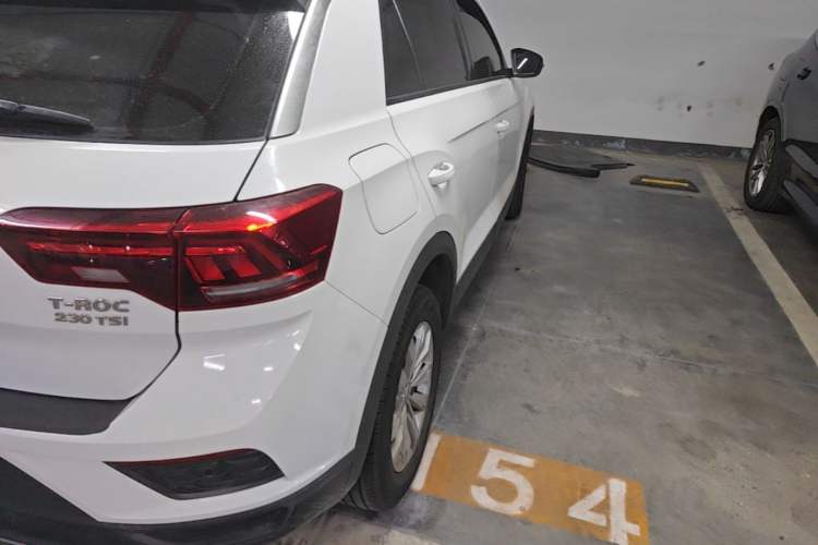 Used Volkswagen T-ROC 2018 230TSI DSG Two-Wheel Drive Fashion Edition China V Standard Right Rear Taillight