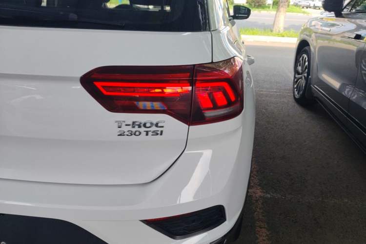 Used Volkswagen T-ROC 2018 230TSI DSG Two-Wheel Drive Advanced Version China V Standard Right Rear Taillight