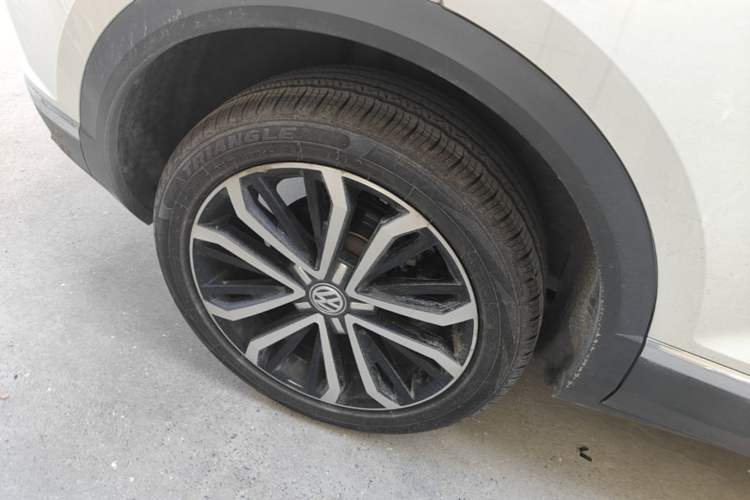 Used Volkswagen T-ROC 2018 280TSI DSG Two-Wheel-Drive Comfort Version China V Standard Right Rear Wheel Hub