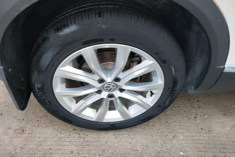 Used Volkswagen T-ROC 2018 230TSI DSG Two-Wheel Drive Advanced Version China VI Standard Right Rear Wheel Hub