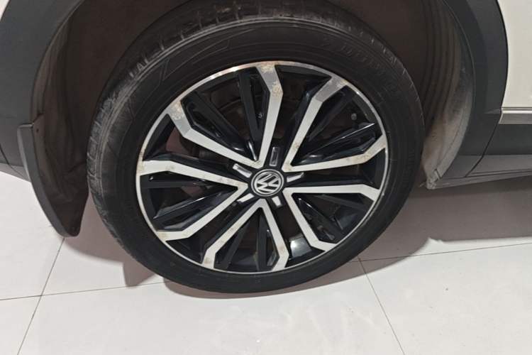 Used Volkswagen T-ROC 2018 280TSI DSG Two-Wheel Drive Comfort Version China VI Standard Right Rear Wheel Hub