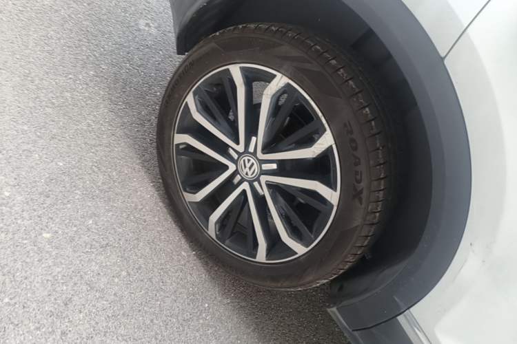 Used Volkswagen T-ROC 2018 280TSI DSG Two-Wheel-Drive Comfort Version China V Standard Right Rear Wheel Hub
