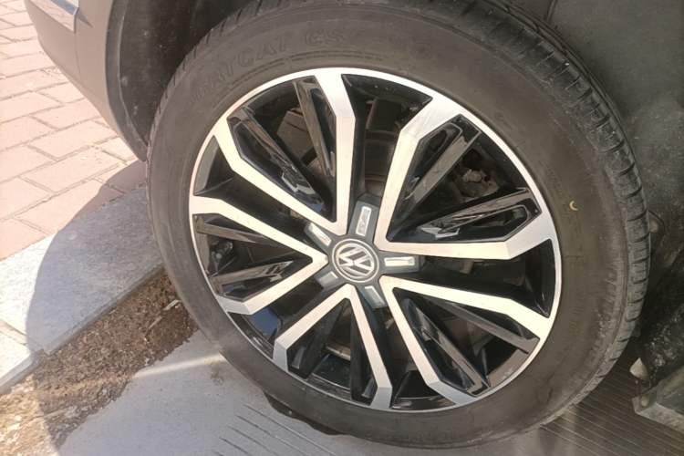 Used Volkswagen T-ROC 2018 280TSI DSG Two-Wheel Drive Comfort Version China VI Standard Right Rear Wheel Hub