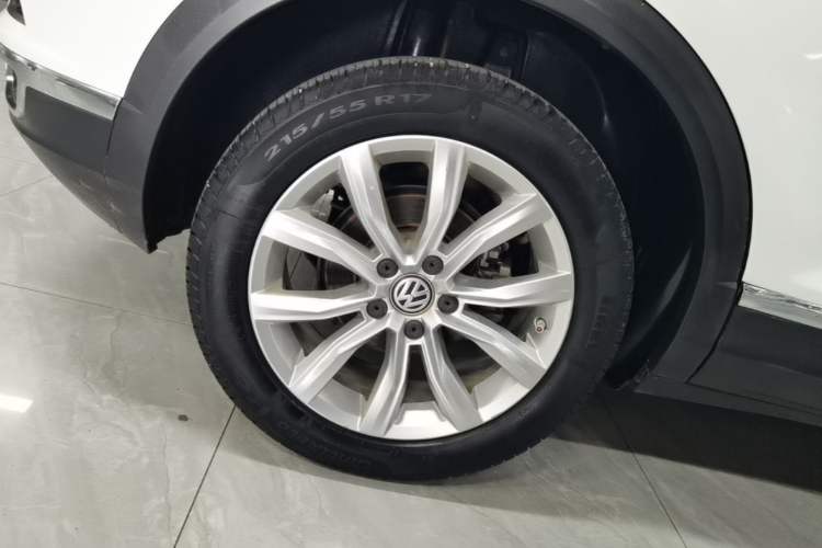 Used Volkswagen T-ROC 2018 230TSI DSG Two-Wheel Drive Advanced Version China V Standard Right Rear Wheel Hub