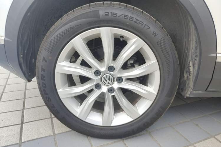 Used Volkswagen T-ROC 2018 230TSI DSG Two-Wheel Drive Advanced Version China V Standard Right Rear Wheel Hub