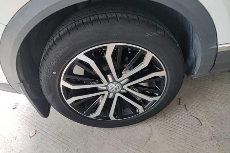 Used Volkswagen T-ROC 2018 280TSI DSG Two-Wheel-Drive Comfort Version China V Standard Right Rear Wheel Hub