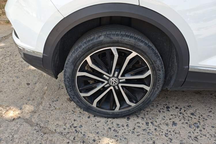 Used Volkswagen T-ROC 2018 280TSI DSG Two-Wheel-Drive Luxury Version China V Emission Standard Right Rear Wheel Hub
