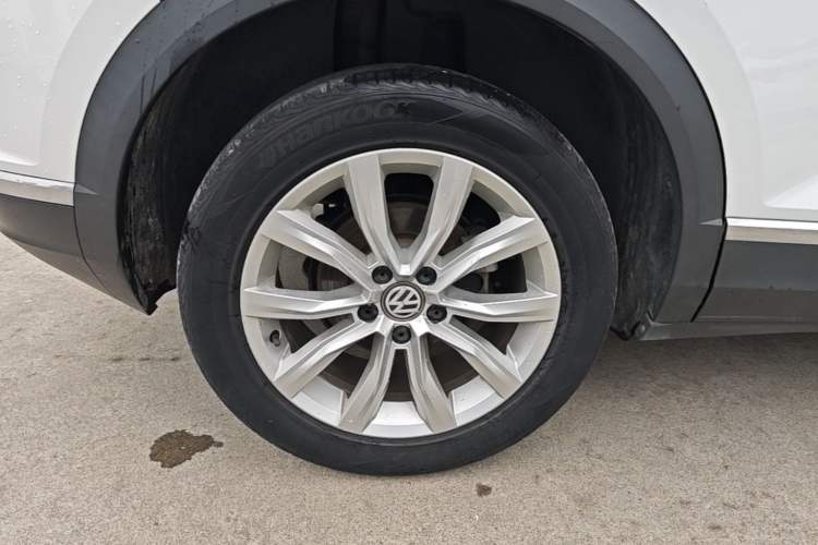 Used Volkswagen T-ROC 2018 230TSI DSG Two-Wheel Drive Advanced Version China V Standard Right Rear Wheel Hub