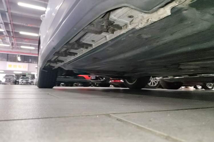 Used Volkswagen T-ROC 2018 280TSI DSG Two-Wheel-Drive Advanced Version China VI Standard Right Side Sill