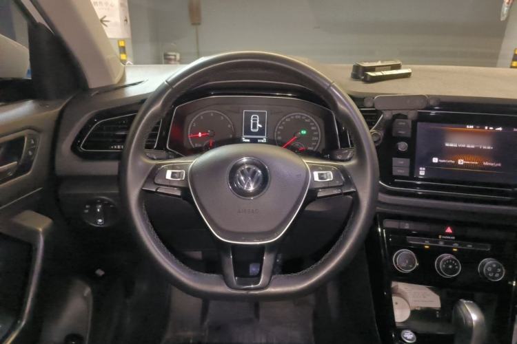 Used Volkswagen T-ROC 2018 280TSI DSG Two-Wheel Drive Comfort Version China VI Standard Steering Wheel
