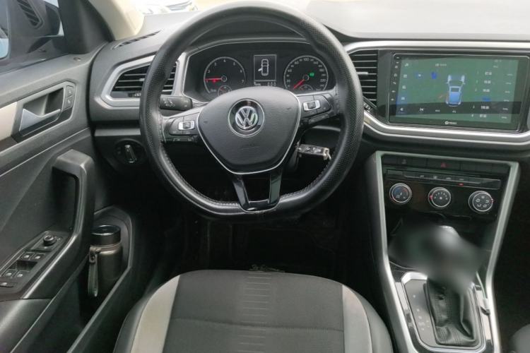 Used Volkswagen T-ROC 2018 230TSI DSG Two-Wheel Drive Advanced Version China V Standard Steering Wheel