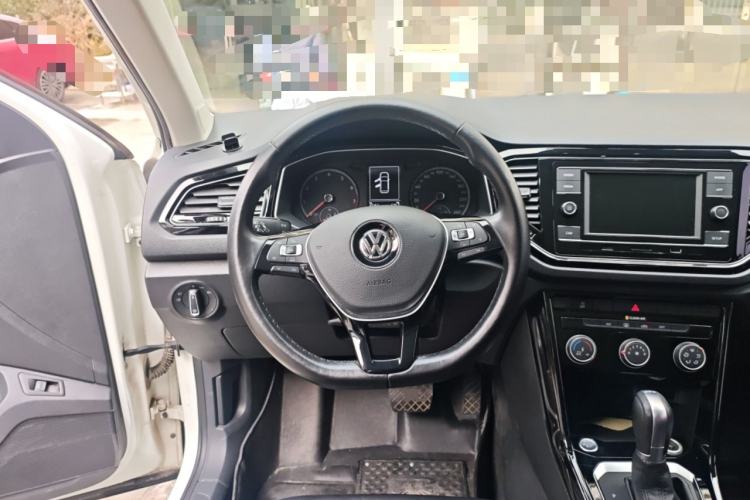 Used Volkswagen T-ROC 2018 280TSI DSG Two-Wheel-Drive Comfort Version China V Standard Steering Wheel