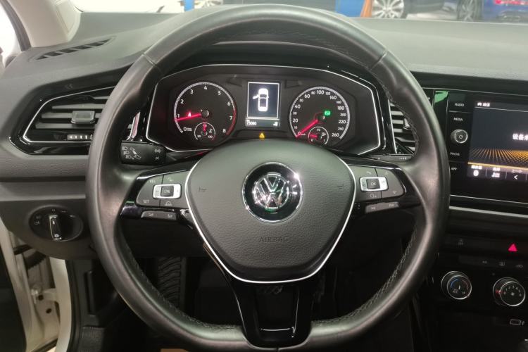 Used Volkswagen T-ROC 2018 280TSI DSG Four-Wheel Drive Comfort Version China V Standard Steering Wheel