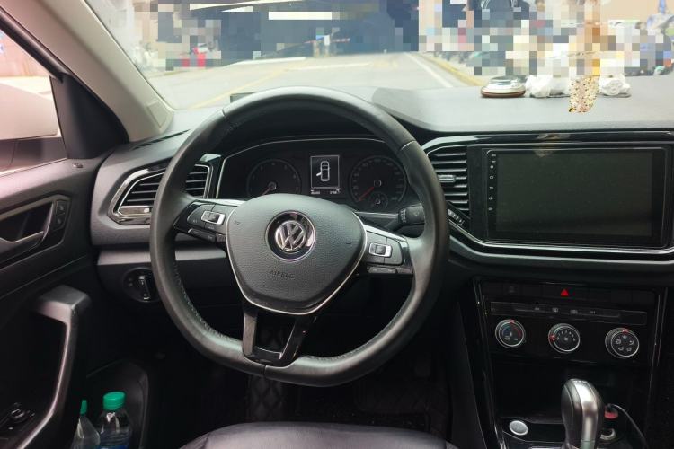 Used Volkswagen T-ROC 2018 280TSI DSG Two-Wheel-Drive Comfort Version China V Standard Steering Wheel