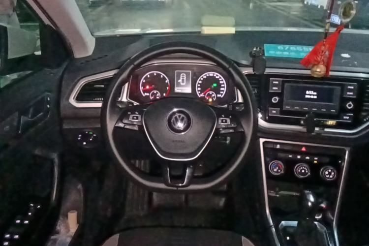 Used Volkswagen T-ROC 2018 230TSI DSG Two-Wheel Drive Advanced Version China V Standard Steering Wheel