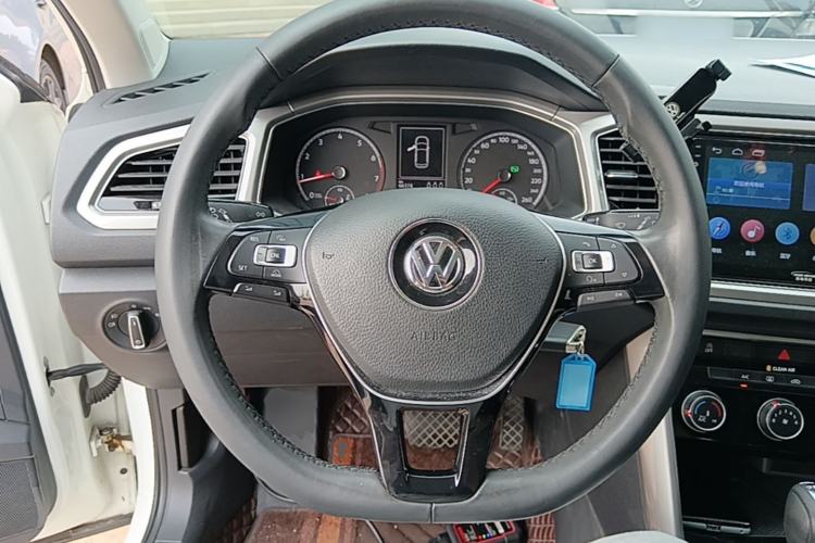 Used Volkswagen T-ROC 2018 280TSI DSG Two-Wheel Drive Advanced Version China V Emission Standard Steering Wheel