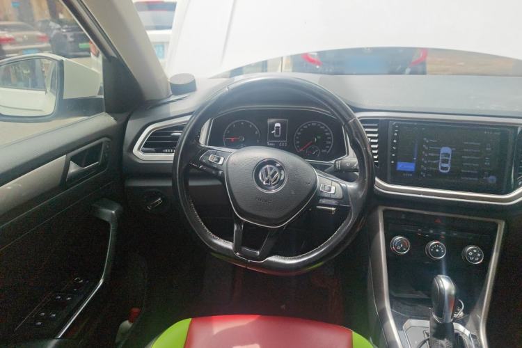 Used Volkswagen T-ROC 2018 230TSI DSG Two-Wheel Drive Advanced Version China V Standard Steering Wheel