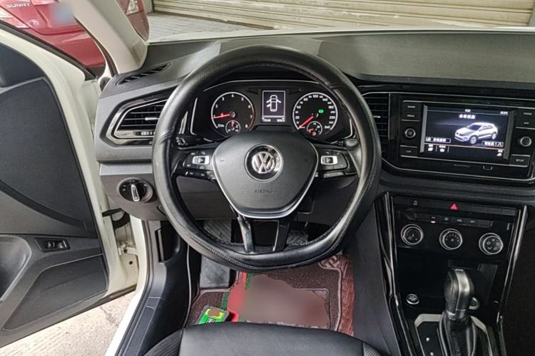 Used Volkswagen T-ROC 2018 280TSI DSG Two-Wheel-Drive Comfort Version China V Standard Steering Wheel
