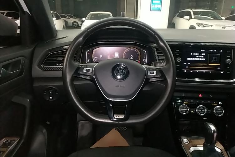 Used Volkswagen T-ROC 2018 280TSI DSG Two-Wheel-Drive Luxury Version China V Emission Standard Steering Wheel