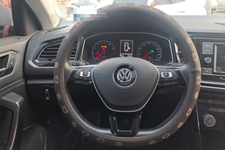 Used Volkswagen T-ROC 2018 280TSI DSG Two-Wheel-Drive Comfort Version China V Standard Steering Wheel