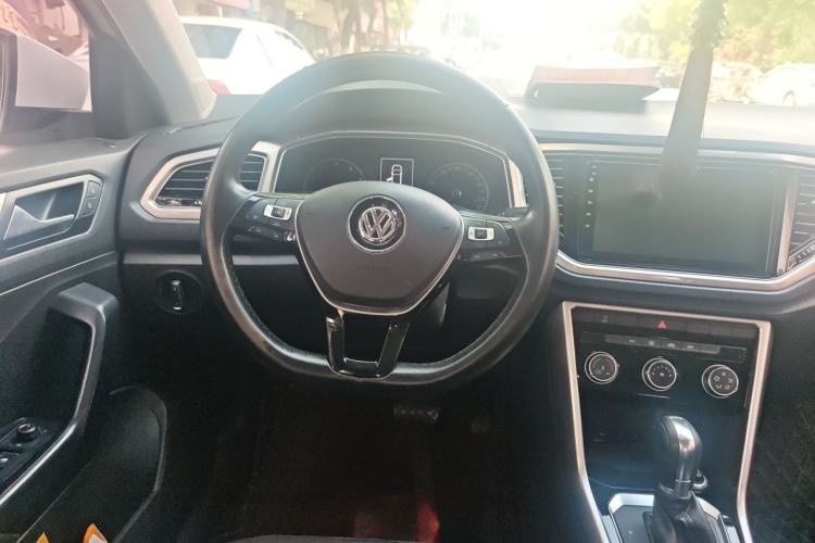 Used Volkswagen T-ROC 2018 280TSI DSG Two-Wheel Drive Advanced Version China V Emission Standard Steering Wheel