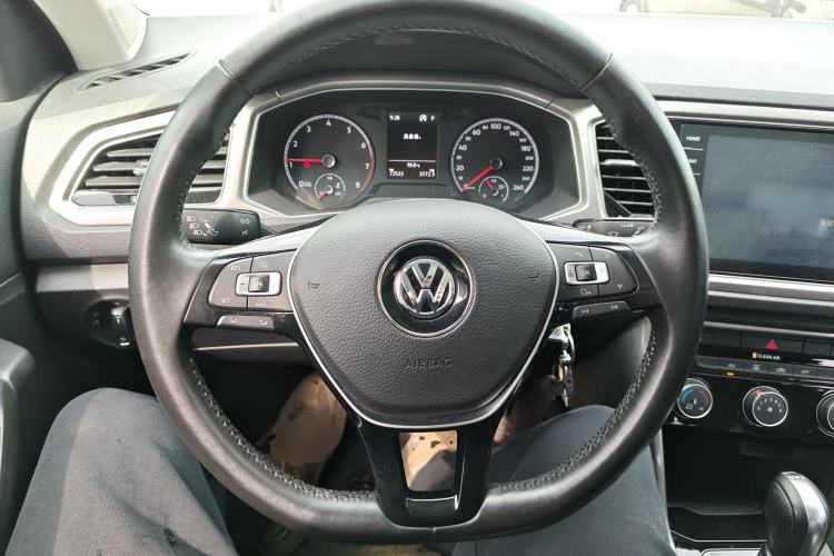 Used Volkswagen T-ROC 2018 230TSI DSG Two-Wheel Drive Advanced Version China V Standard Steering Wheel