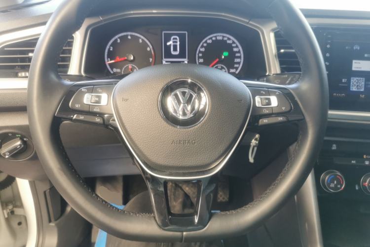 Used Volkswagen T-ROC 2018 230TSI DSG Two-Wheel Drive Advanced Version China V Standard Steering Wheel