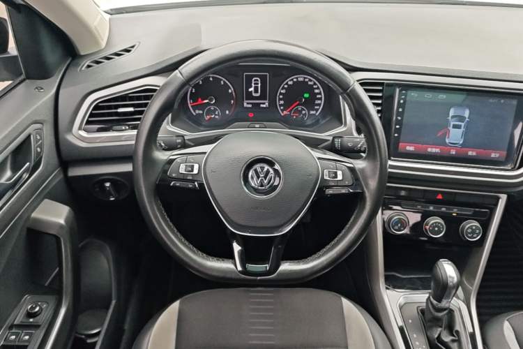 Used Volkswagen T-ROC 2018 230TSI DSG Two-Wheel Drive Advanced Version China V Standard Steering Wheel
