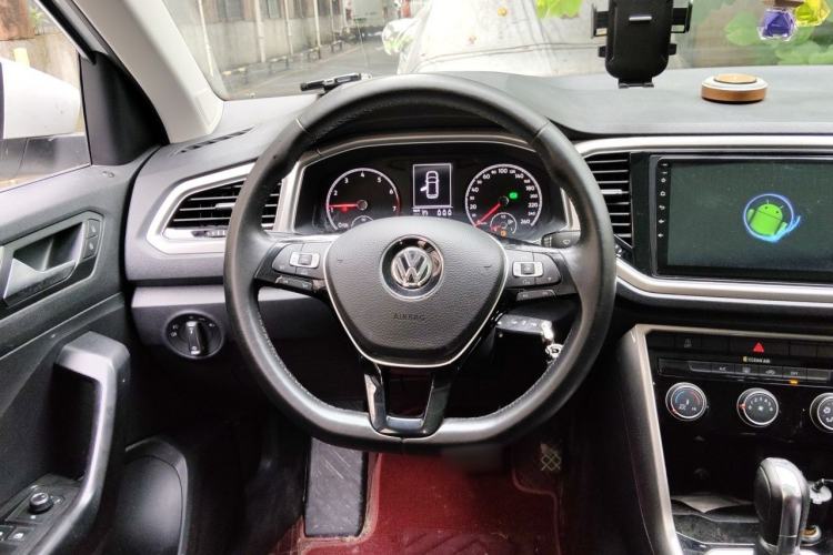 Used Volkswagen T-ROC 2018 230TSI DSG Two-Wheel Drive Advanced Version China V Standard Steering Wheel