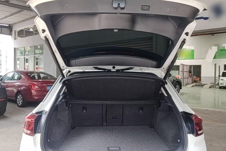 Used Volkswagen T-ROC 2018 280TSI DSG Two-Wheel-Drive Comfort Version China V Standard Trunk