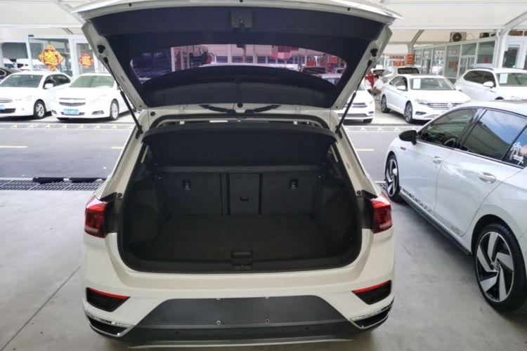 Used Volkswagen T-ROC 2018 230TSI DSG Two-Wheel Drive Advanced Version China V Standard Trunk
