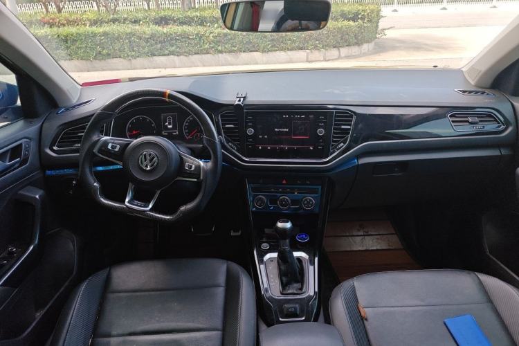 Used Volkswagen T-ROC 2018 280TSI DSG Two-Wheel-Drive Comfort Version China V Standard Center Console
