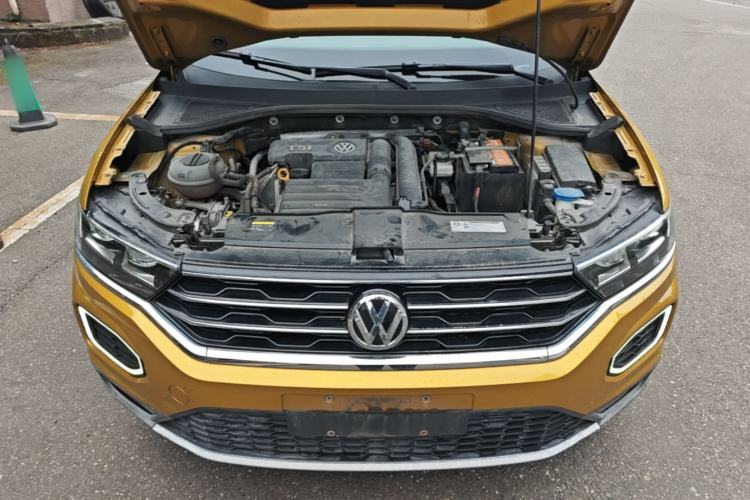 Used Volkswagen T-ROC 2018 280TSI DSG Two-Wheel Drive Advanced Version China V Emission Standard Engine Bay