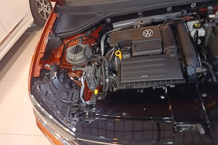 Used Volkswagen T-ROC 2018 230TSI DSG Two-Wheel Drive Advanced Version China V Standard Engine Bay Right