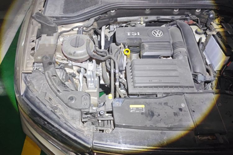 Used Volkswagen T-ROC 2018 280TSI DSG Two-Wheel-Drive Comfort Version China V Standard Engine Bay Right