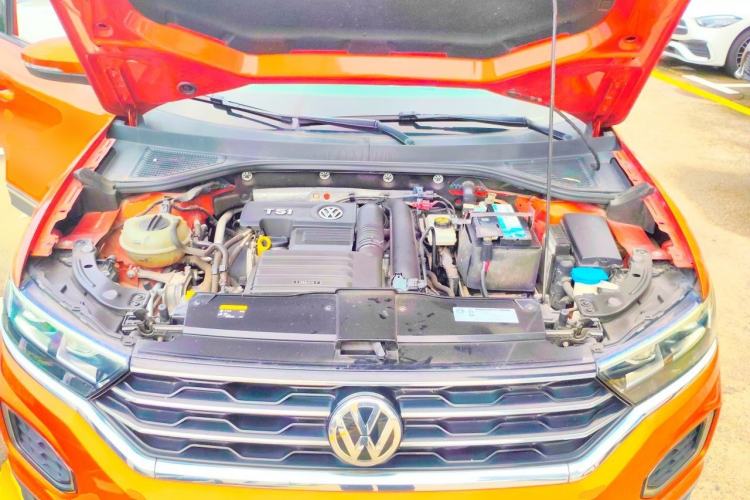 Used Volkswagen T-ROC 2018 280TSI DSG Two-Wheel-Drive Comfort Version China V Standard Engine Bay