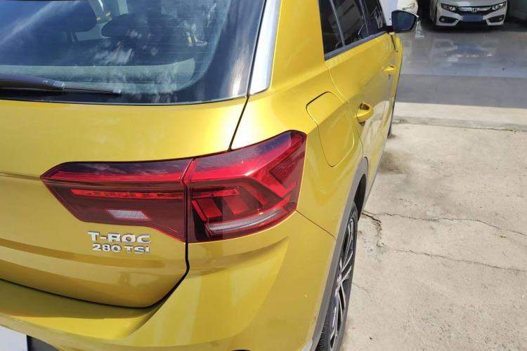 Used Volkswagen T-ROC 2018 280TSI DSG Four-Wheel Drive Luxury Version China V Emission Standard Exterior 6
